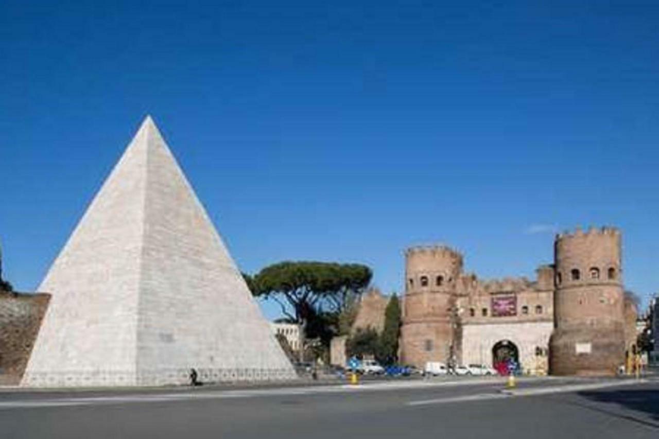 Appartamenti Con Vista Piazza Testaccio Rom Eksteriør billede